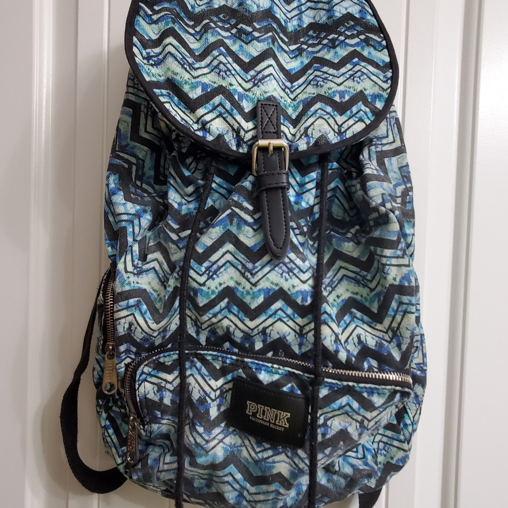 Pink Vs Backpack - image 1